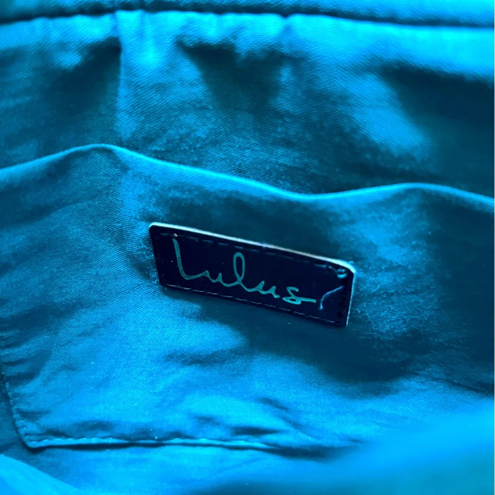 Lulus velvet purse - Picture 4 of 4